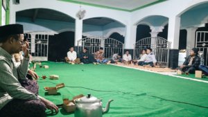 Kiai Ngisudin dan Kiai Basirudin Pimpin Ranting NU Desa Sidototo